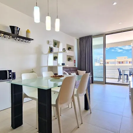 Con Vista Mare Da 4 Posti E Wifi Διαμέρισμα *